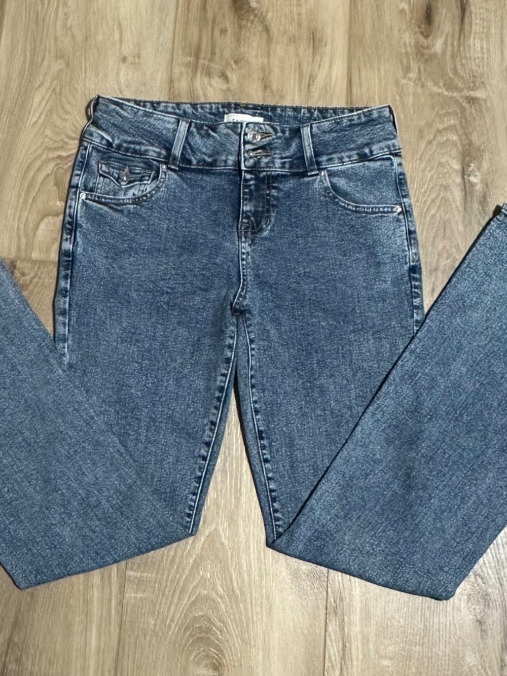 PacSun Low-Rise Boot Cut Jeans - size is 28